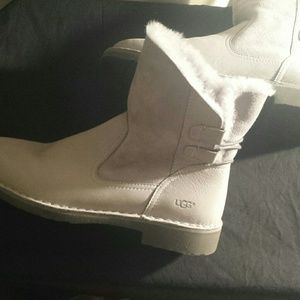 UGG boots (Authentic)